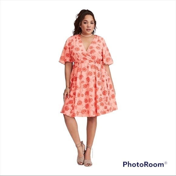TORRID Pink Sienna Floral Georgette Mini Wrap Dress Size 18 - Picture 3 of 8